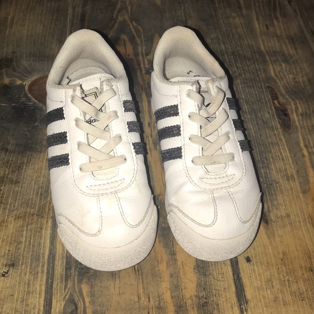 Girls shoes